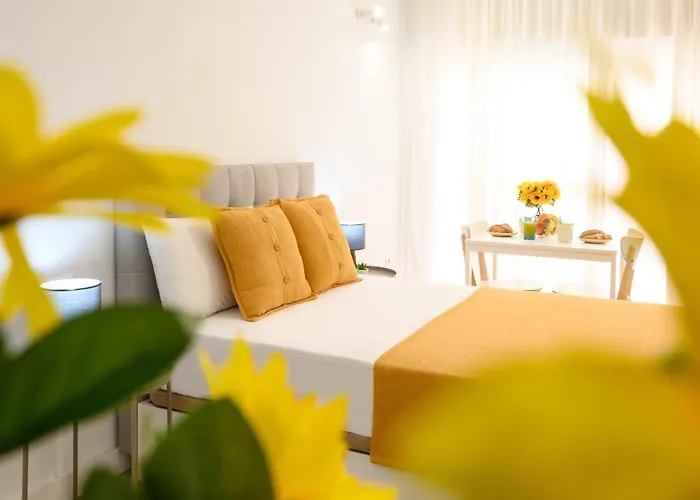 Pinzon 2, Center By 10tosea